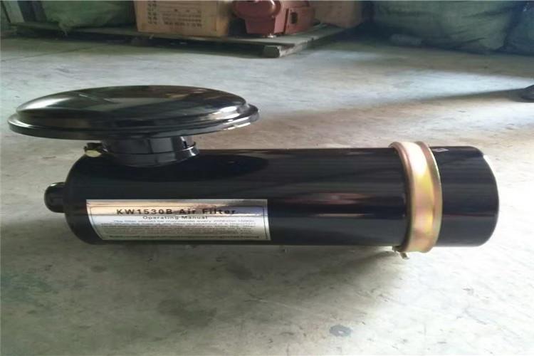 有些运用者在保养柴油机安博手机网页版登录入口时，丢掉滤芯的上下密封橡胶垫圈及油罩，使柴油不经过滤芯过滤