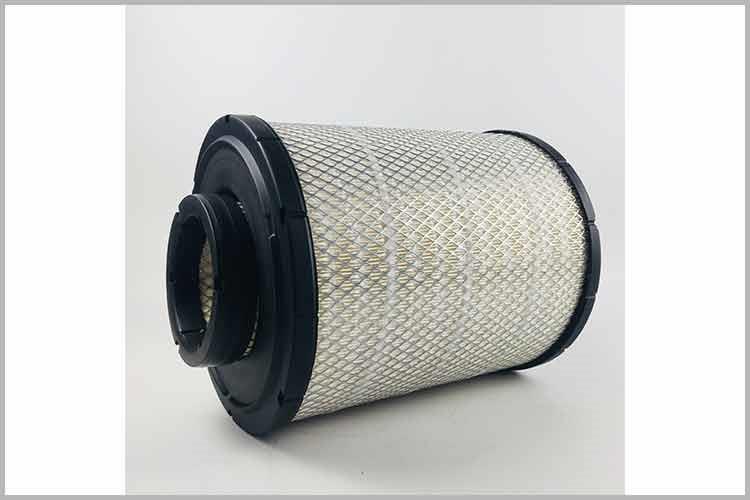 安博手机网页版登录入口的更换周期为1.5万公里更换一次，汽车滤清器经常在恶劣环境中工作的车辆应当不超过1万公里更换一次